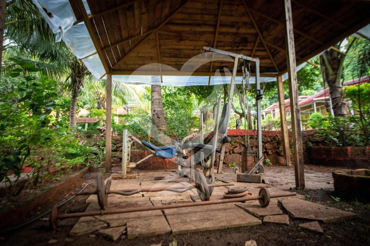 Zulu Land Cottages - Near Curlies Beach Shack And Shiva Valley - Anjuna Beach Extérieur photo